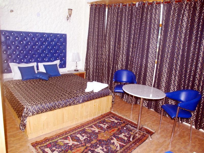 Marigold Resort Гульмарг Екстер'єр фото